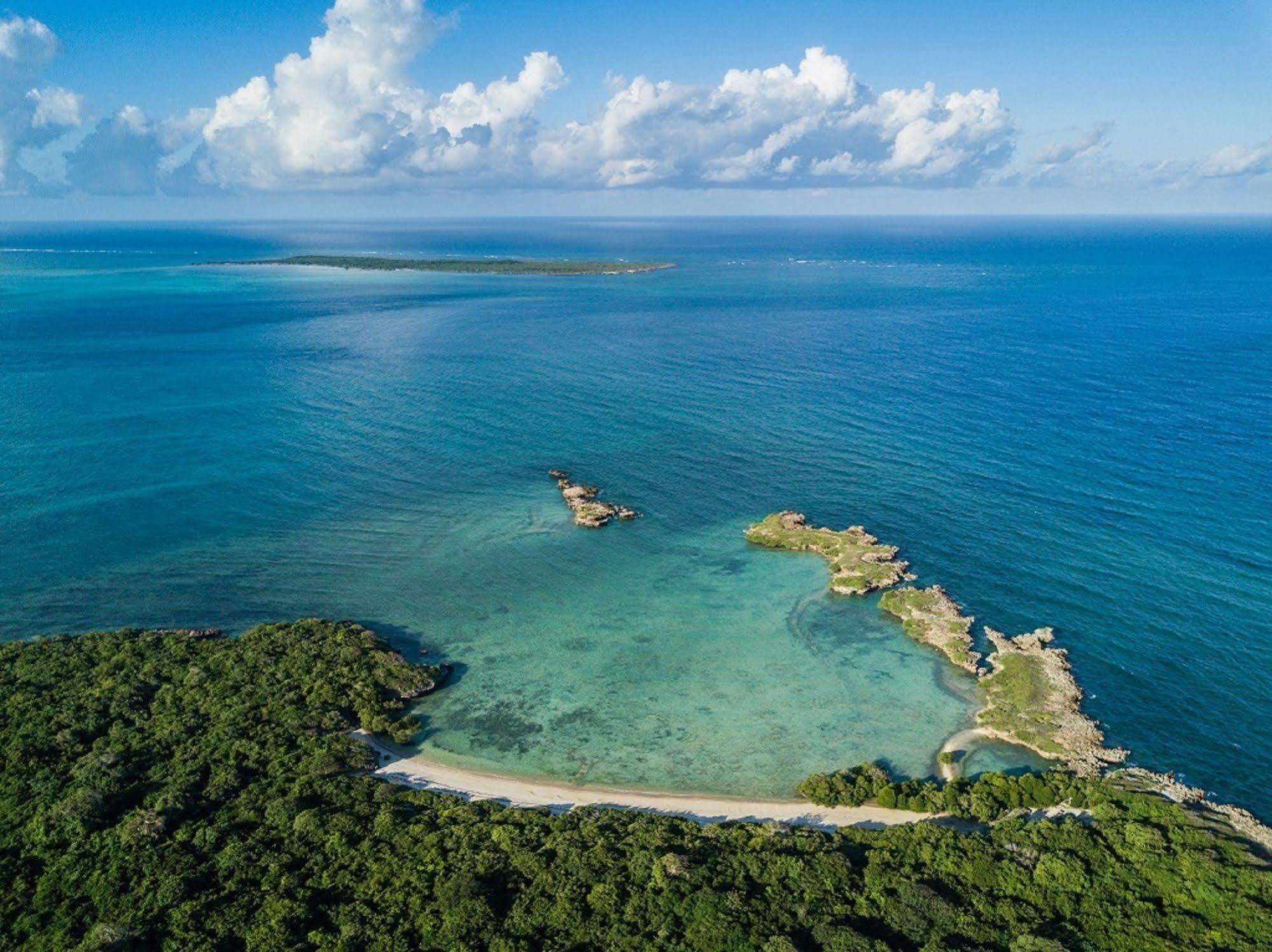 Отель Azura Quilalea Island Экстерьер фото